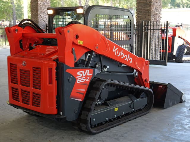 Image of Kubota SVL65-2 equipment image 3