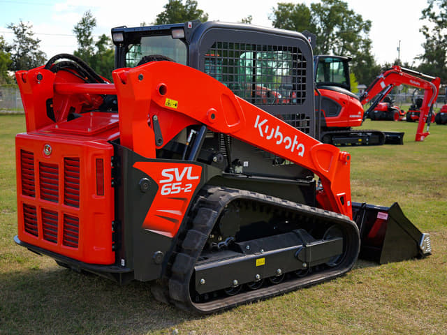 Image of Kubota SVL65-2 equipment image 2