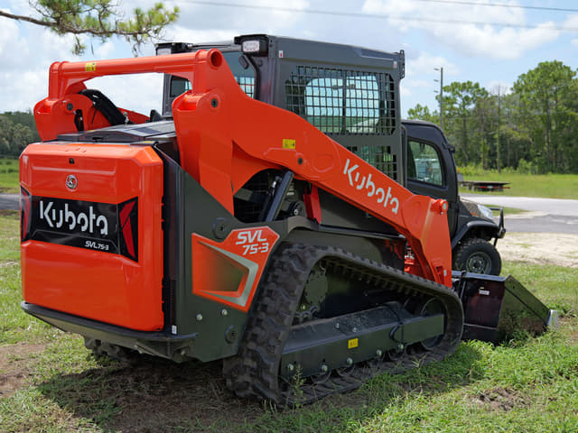 Image of Kubota SVL75-3 equipment image 3