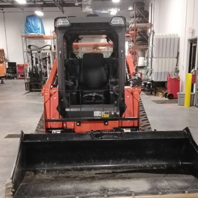 Image of Kubota SVL75-3 equipment image 2