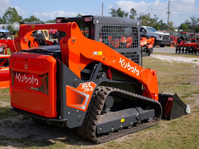 Image of Kubota SVL75-3 equipment image 3