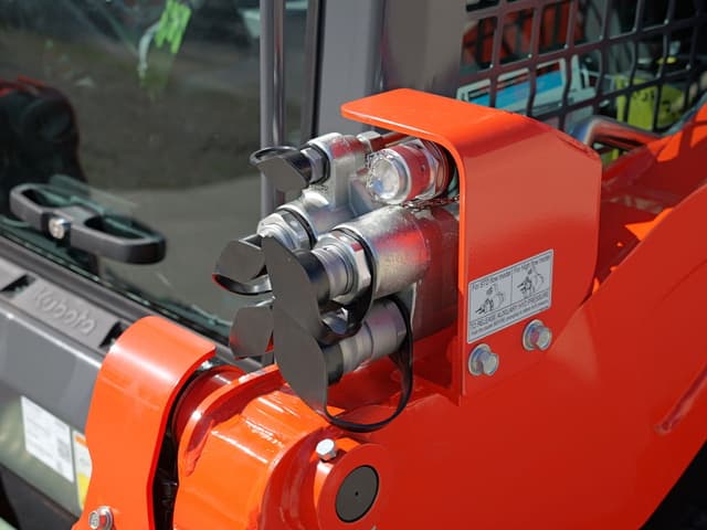 Image of Kubota SVL97-3 equipment image 4