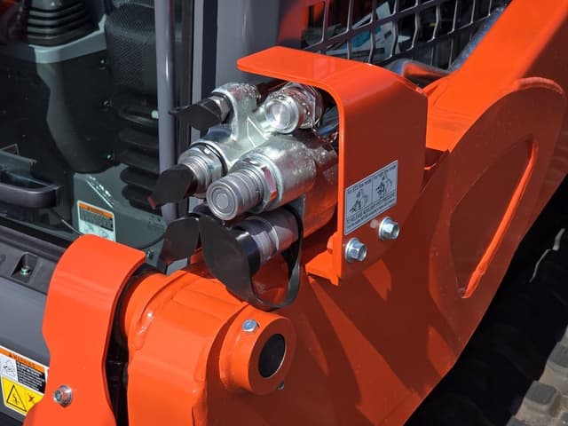 Image of Kubota SVL75-3 equipment image 4