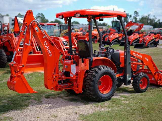 Image of Kubota B26 equipment image 2