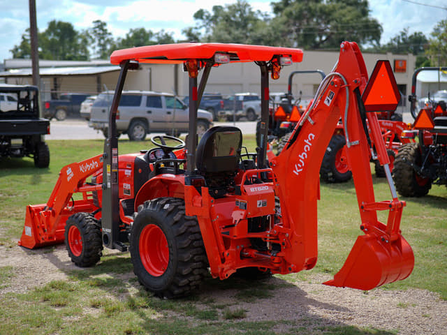 Image of Kubota B26 equipment image 3