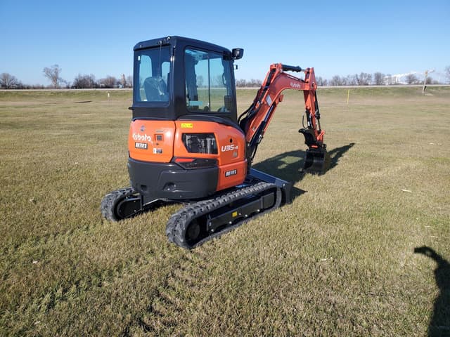 Image of Kubota U35-4 equipment image 4