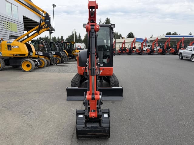 Image of Kubota U35-4R3A equipment image 2