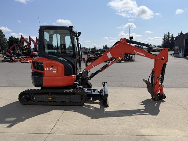 Image of Kubota U35-4 equipment image 4