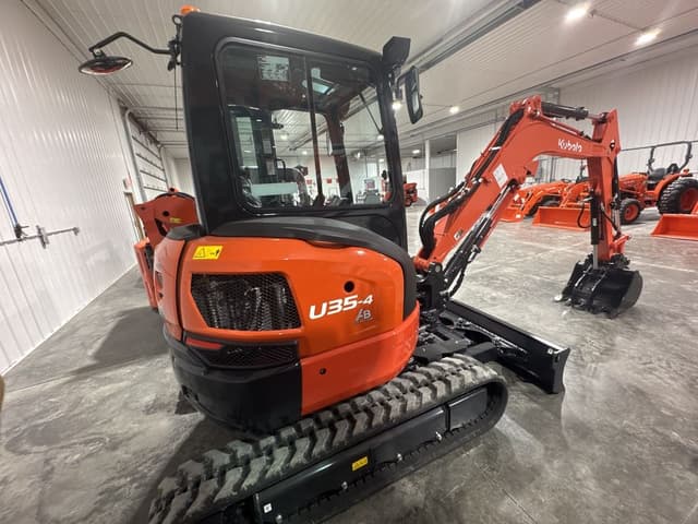 Image of Kubota U35-4 equipment image 3