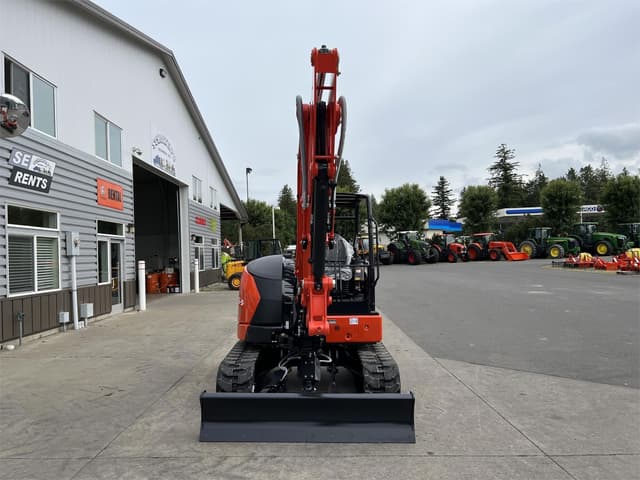 Image of Kubota U55-5R1A equipment image 2