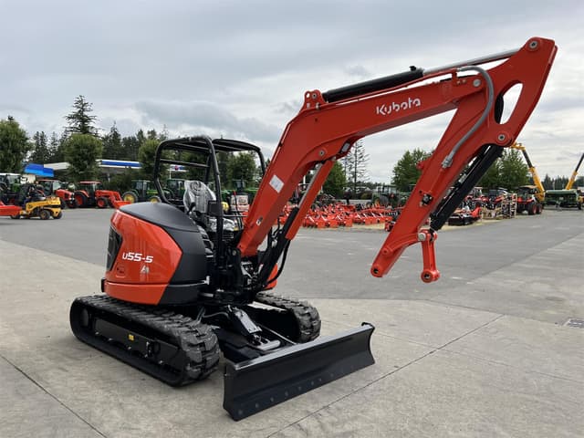 Image of Kubota U55-5R1A equipment image 3