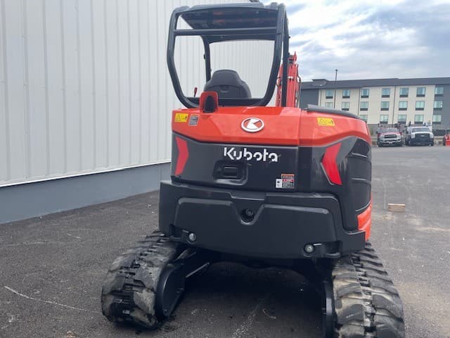 Image of Kubota U55-5R1 equipment image 4
