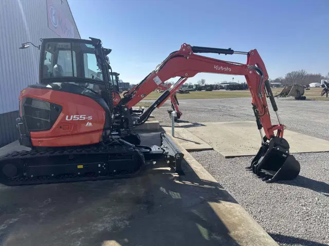 Image of Kubota U55-5R3AP equipment image 1