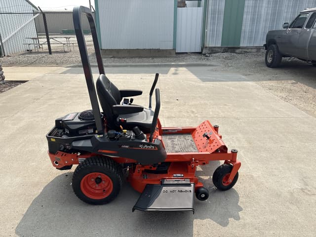 Image of Kubota Z232 equipment image 3