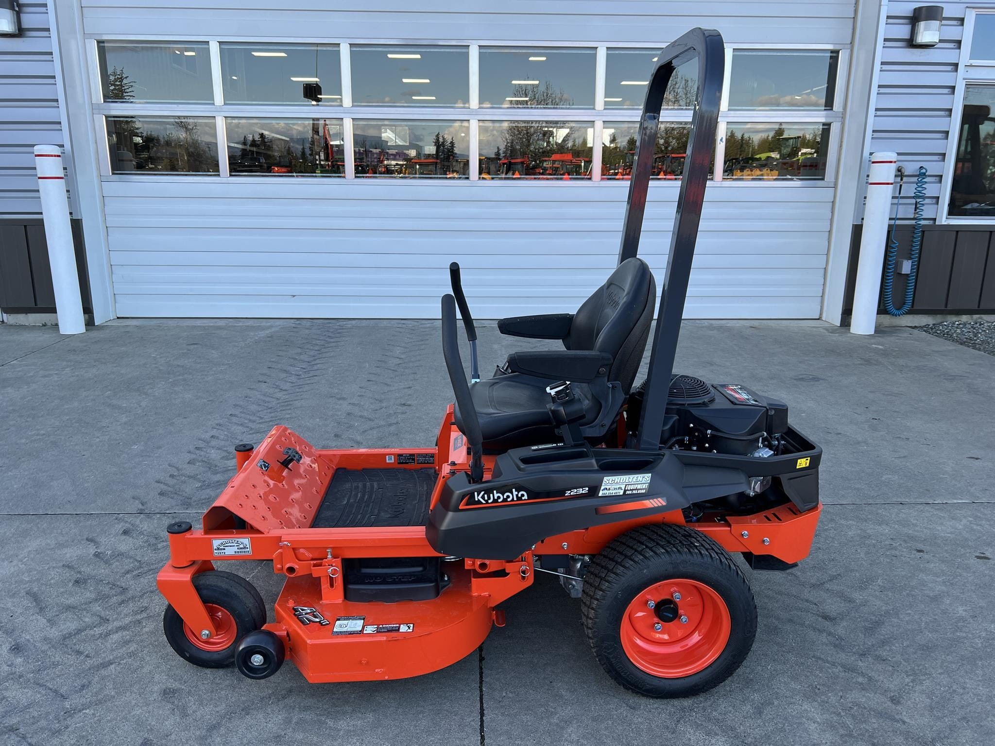 2025 Kubota Z232 Equipment Image0