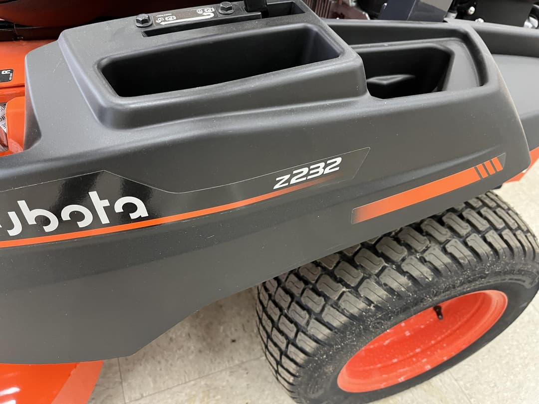 Image of Kubota Z232KW-42 Image 1
