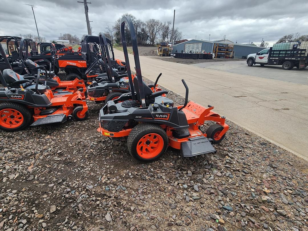Image of Kubota Z242 Image 1