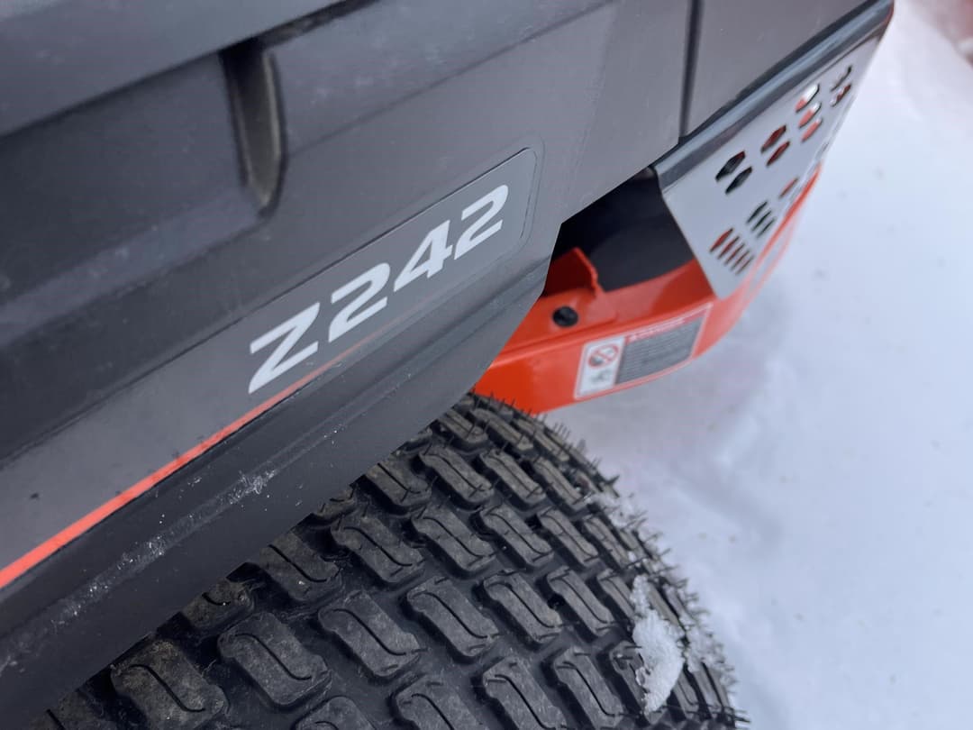 Image of Kubota Z242KW-48 Image 1