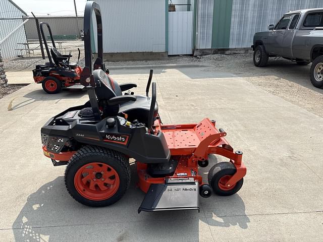 Image of Kubota Z242 equipment image 4