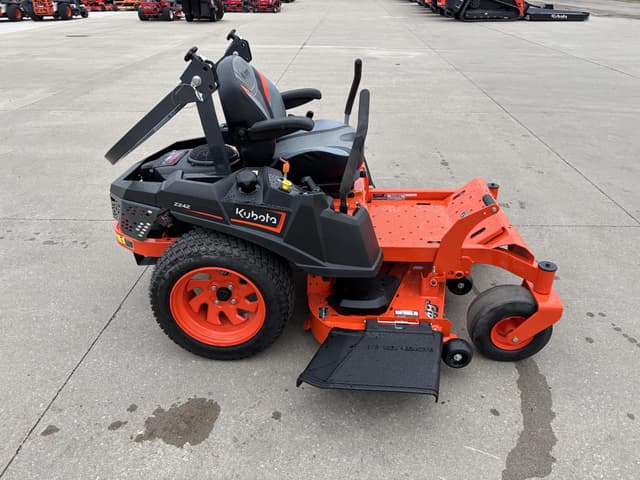 Image of Kubota Z242 equipment image 4