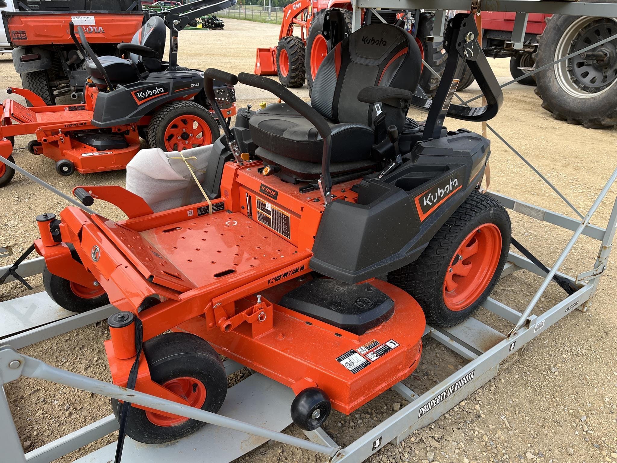 2025 Kubota Z252KW-54 Equipment Image0