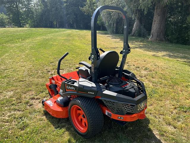 Image of Kubota Z252 equipment image 3