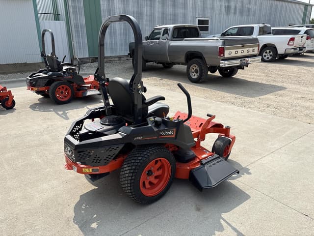 Image of Kubota Z252 equipment image 3