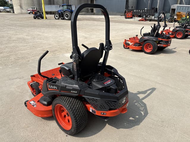 Image of Kubota Z252KW-54 equipment image 2