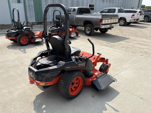 Image of Kubota Z252 equipment image 3
