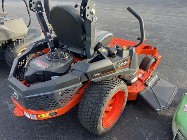 Image of Kubota Z252KW-54 equipment image 3