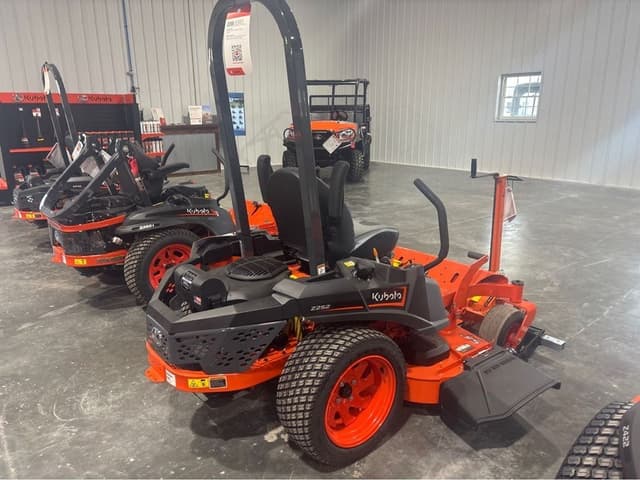 Image of Kubota Z252 equipment image 4