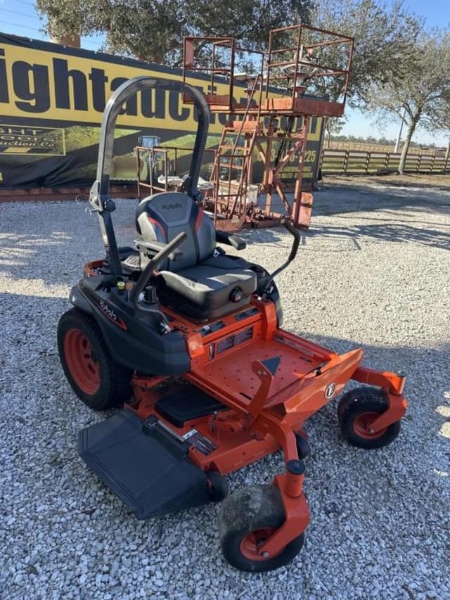 Image of Kubota Z412 equipment image 4