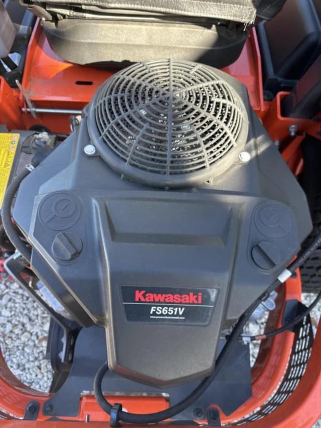 Image of Kubota Z412 equipment image 2