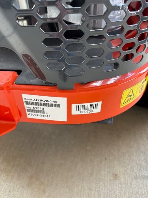 Image of Kubota Z412KWNC-48 equipment image 4