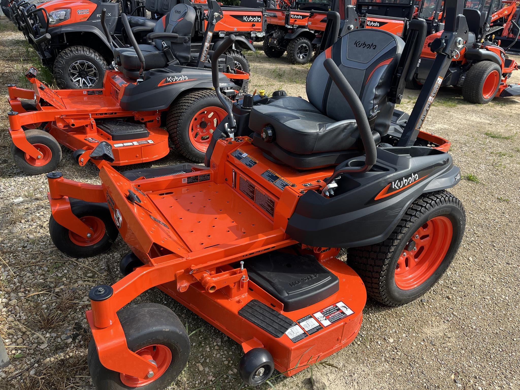 2025 Kubota Z422KWNC-54 Equipment Image0