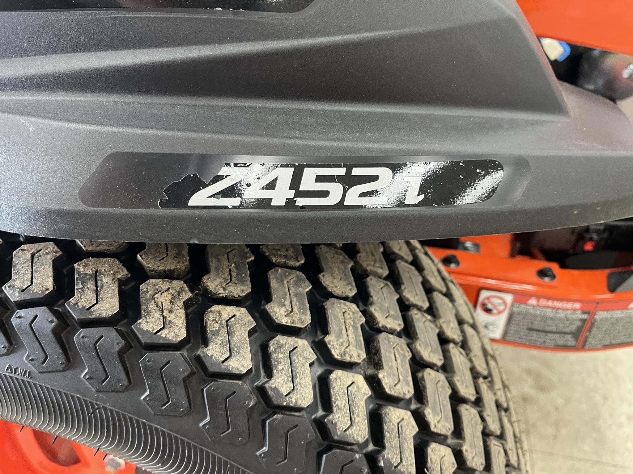 2025 Kubota Z452KWi-54 Equipment Image0