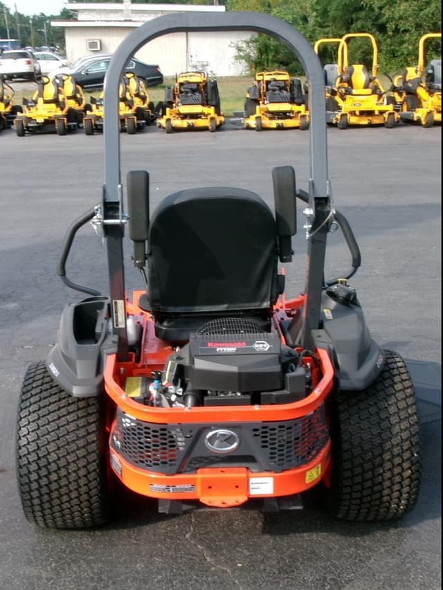 Image of Kubota Z452KWTi-60 equipment image 4