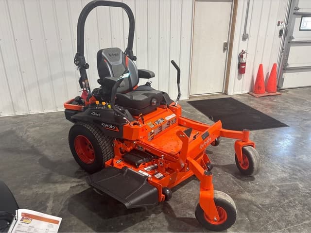Image of Kubota Z724X equipment image 3