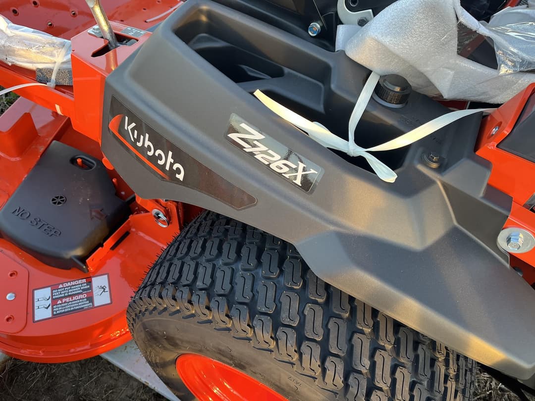 Image of Kubota Z726XKWNC-60 Image 1
