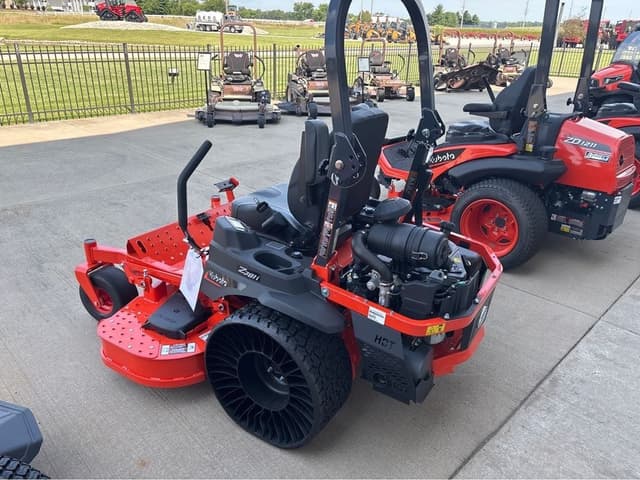 Image of Kubota Z781i equipment image 4