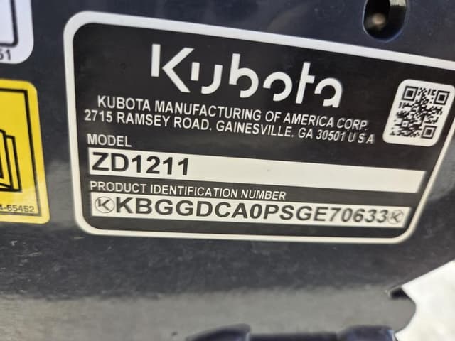 Image of Kubota ZD1211-3-60 equipment image 2
