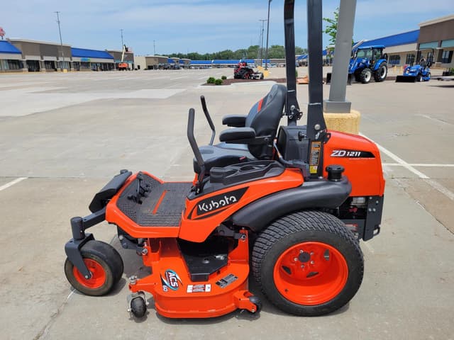 Image of Kubota ZD1211 equipment image 1