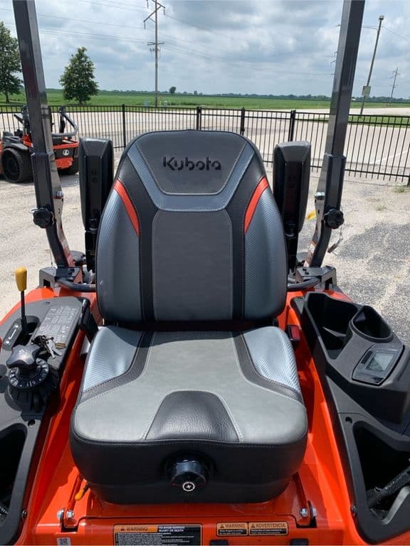 Image of Kubota ZD1211L equipment image 3