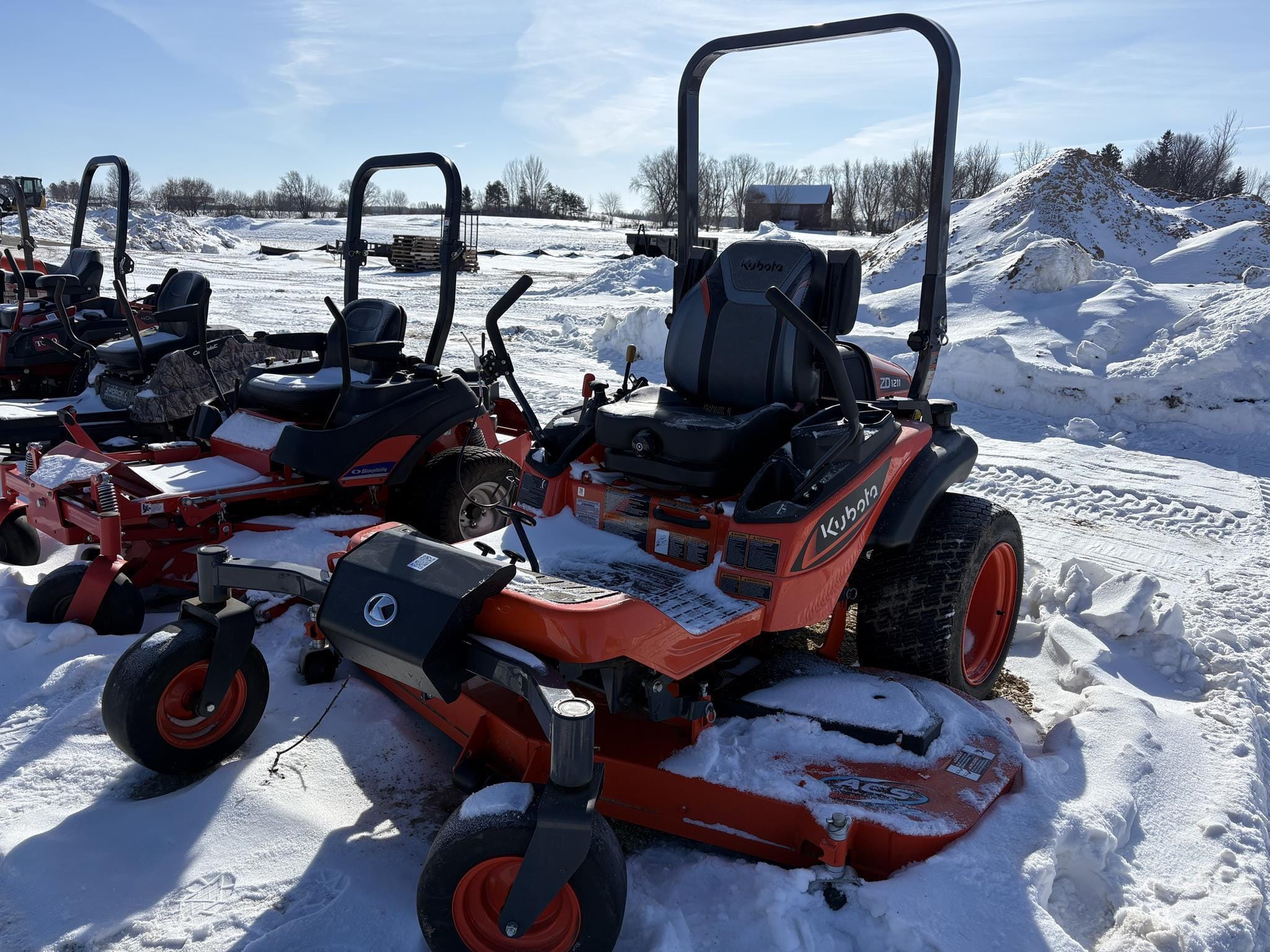 2025 Kubota ZD1211L-3-72 Equipment Image0