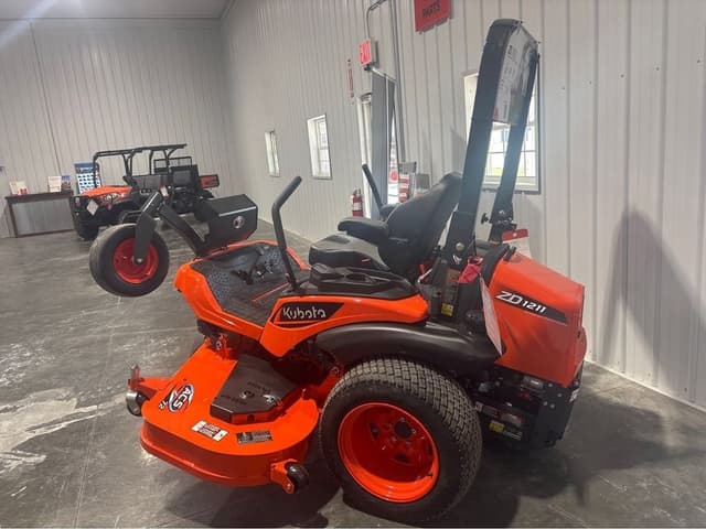 Image of Kubota ZD1211L-3-72 equipment image 2