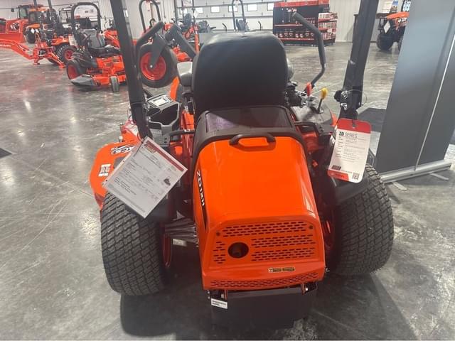 Image of Kubota ZD1211L equipment image 3