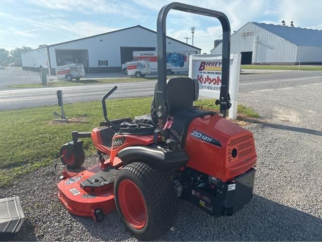 Image of Kubota ZD1211L equipment image 2