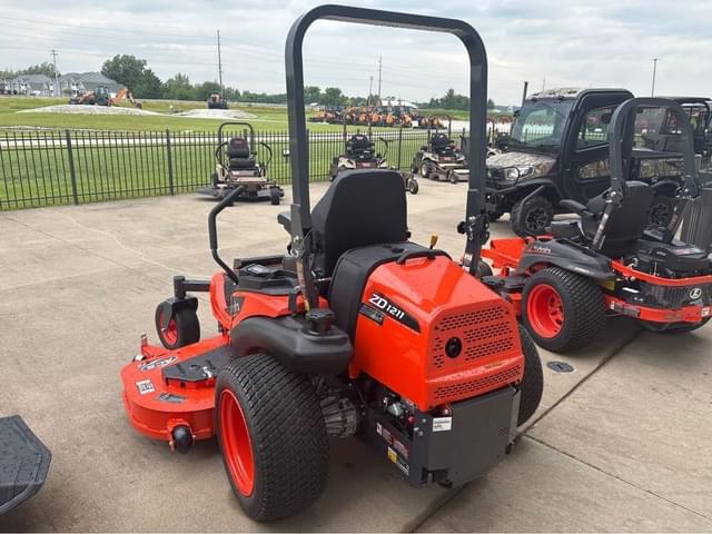 Image of Kubota ZD1211L equipment image 3