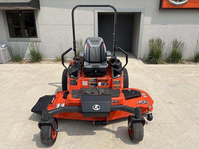 Image of Kubota ZD1211L equipment image 4