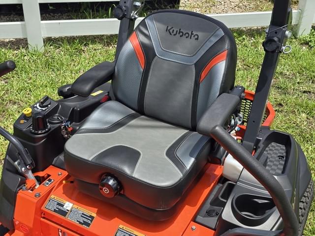 Image of Kubota Z452KWi-54 equipment image 4